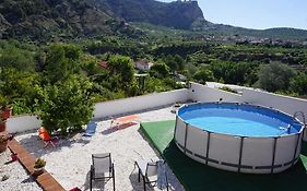 Villa La Gaviota - Oasis andaluz con piscina, jardín y barbacoa junto Ruta del Gollizno en Olivares